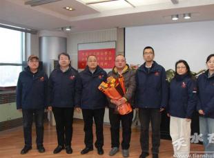 ��ˮ呉��C(j��)�����F(tu��n)��Ҫ�I(l��ng)��(d��o)ǰ�����Fվ�H��ӭ�ӠI(y��ng)�N(xi��o)��܊